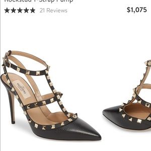 💫ONE💫 Valentino Rockstud T-Strap Pump in EUC